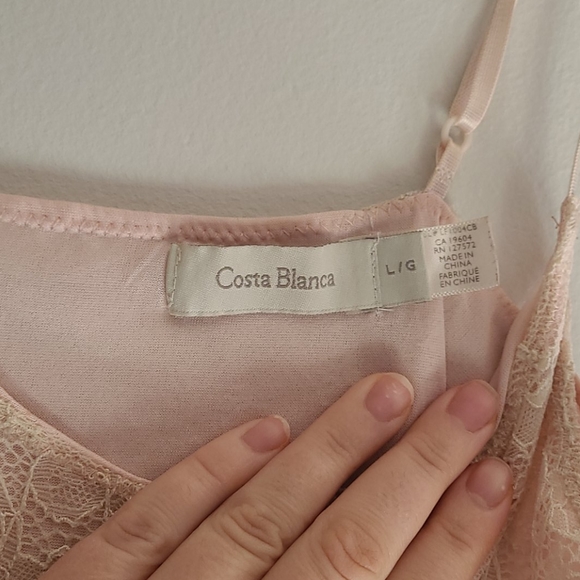 Pink lace cami - Picture 2 of 3